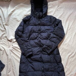 The North Face Women's Navy Hooded Puffer Jacket